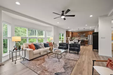 Living - 1020 Taylor Green Dr, Union, MO 63084 photo 4 of 15