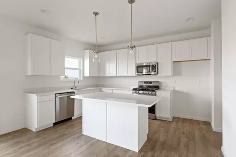 Kitchen - 1020 Taylor Green Dr, Union, MO 63084 photo 9 of 12