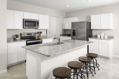 Kitchen - 14059 Hunters Grove Rd, Hudson, FL 34667 photo 2 of 2