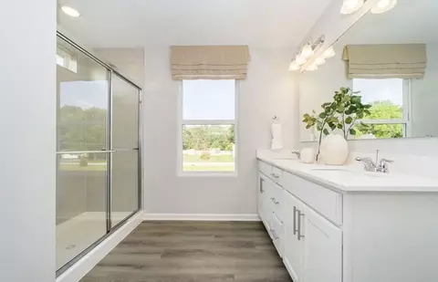 Bath - 6553 Creststone Ct, Plainfield, IN 46168 photo 2 of 3