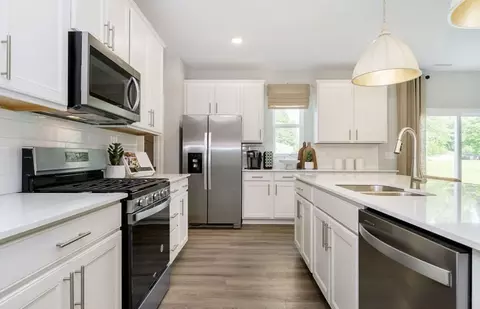 Kitchen - 6553 Creststone Ct, Plainfield, IN 46168 photo 3 of 7