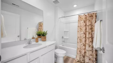 Bath - 2788 E Rushpink Ln #2425, Washington, UT 84780 photo 3 of 8