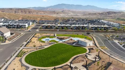 View/Area - 2788 E Rushpink Ln #2425, Washington, UT 84780 photo 9 of 20