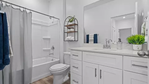 Bath - 2788 E Rushpink Ln #2425, Washington, UT 84780 photo 6 of 8