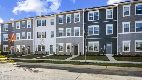 15 Aloma St, Charles Town, WV 25414