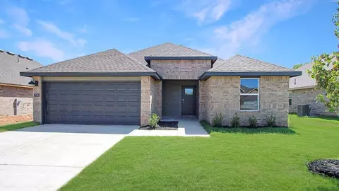 10244 NW 24th Ter, Yukon, OK 73099