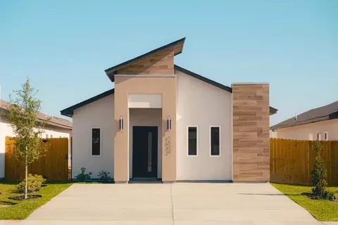 1538 Consejero Ln, Laredo, TX 78046