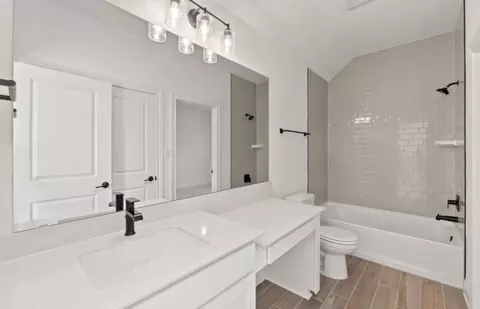 Bath - 3016 Delaware St, Leander, TX 78641 photo 3 of 3