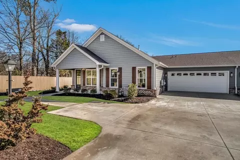240 Kempton Ln #2, Dalton, GA 30721
