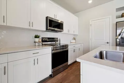 Kitchen - 1880 E Slick Rock Way, Eagle Mountain, UT 84005 photo 3 of 3
