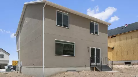 Exterior - 718 N 1600 E, Salem, UT 84653 photo 5 of 19