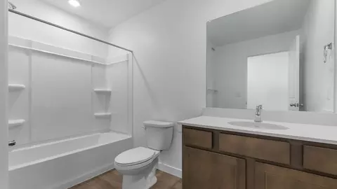 Bath - 718 N 1600 E, Salem, UT 84653 photo 3 of 6
