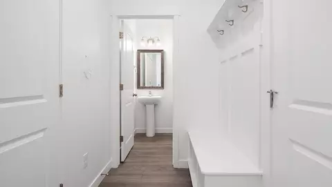 Entry Way - 718 N 1600 E, Salem, UT 84653 photo 3 of 7