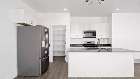 Kitchen - 718 N 1600 E, Salem, UT 84653 photo 3 of 10