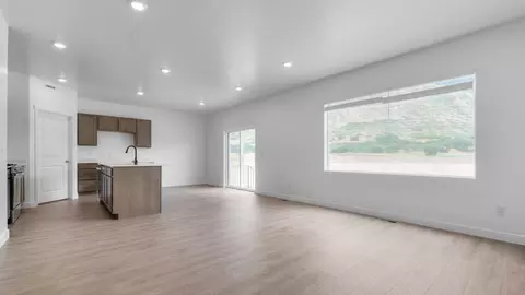 Living - 718 N 1600 E, Salem, UT 84653 photo 1 of 5