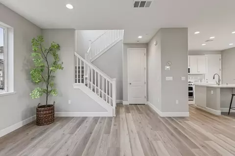 Entry Way - 238 Mindy Way, Pittsburg, CA 94565 photo 3 of 4