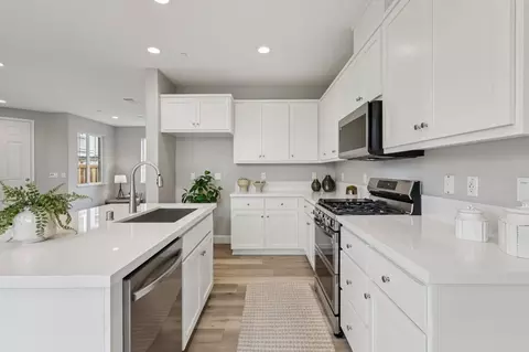 Kitchen - 238 Mindy Way, Pittsburg, CA 94565 photo 2 of 2