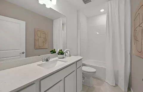 Bath - 26098 Reflection Dr, Punta Gorda, FL 33955 photo 2 of 2