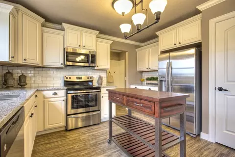 Kitchen - Kappler Drive, Brooklyn, MI 49230 photo 1 of 3