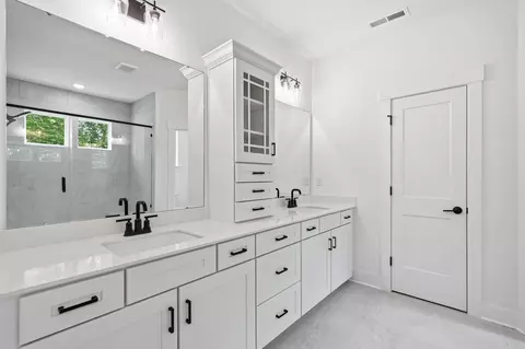 Bath - 5076 Mclaughlin Loop, Waxhaw, NC 28173 photo 1 of 4