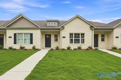 410 Clyde Ln, Hartselle, AL 35640