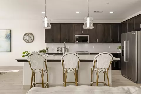 Kitchen - 1629 W Sable Pl, Hanford, CA 93230 photo 12 of 13