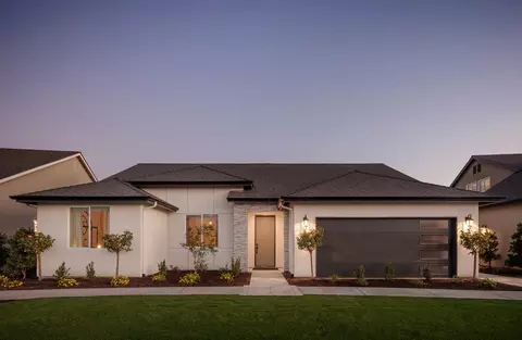 Exterior - 1629 W Sable Pl, Hanford, CA 93230 photo 7 of 11