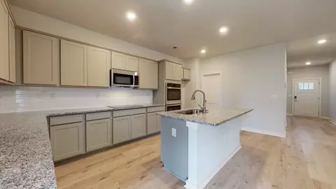 Entry Way - 94 Jacoby Dr, Fairburn, GA 30213 photo 4 of 6