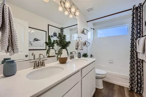 Bath - 986 Rhapsody Dr, Windsor, CO 80550 photo 5 of 7