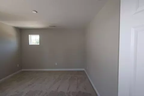 Bedroom - 5775 Irwin Dr, Cincinnati, OH 45248 photo 2 of 13