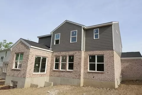 Exterior - 5775 Irwin Dr, Cincinnati, OH 45248 photo 9 of 15