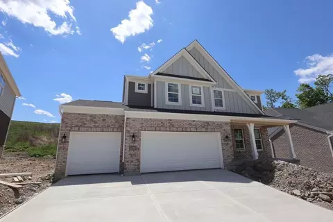 Exterior - 5775 Irwin Dr, Cincinnati, OH 45248 photo 5 of 17