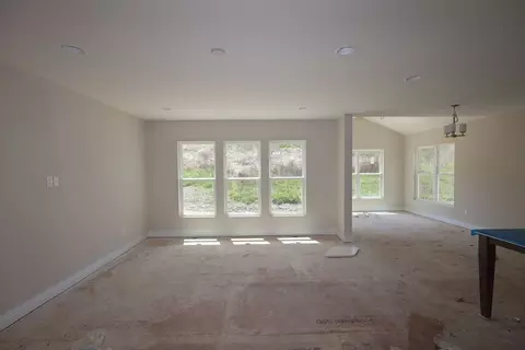 Living - 5775 Irwin Dr, Cincinnati, OH 45248 photo 6 of 8