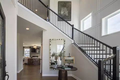 Entry Way - 5775 Irwin Dr, Cincinnati, OH 45248 photo 2 of 6
