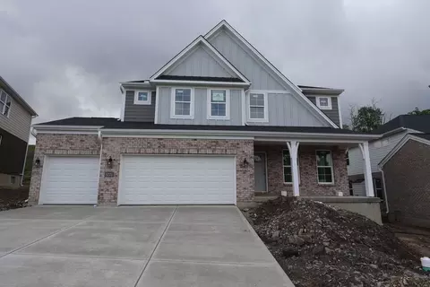 5775 Irwin Dr, Cincinnati, OH 45248