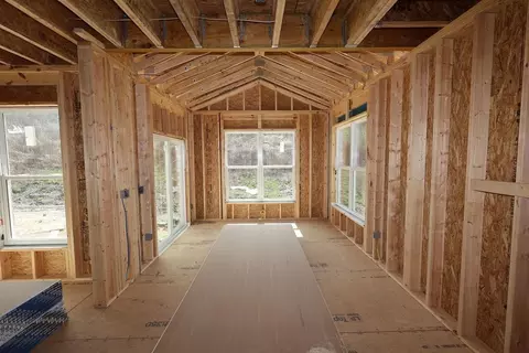 Entry Way - 5775 Irwin Dr, Cincinnati, OH 45248 photo 7 of 8