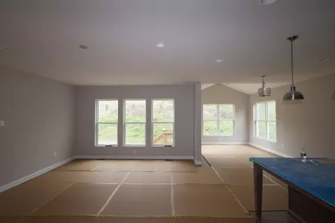Living - 5775 Irwin Dr, Cincinnati, OH 45248 photo 5 of 8