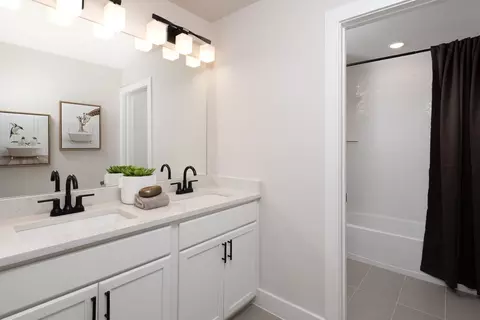Bath - 1732 Nesting Robin Ln, Krum, TX 76249 photo 2 of 9