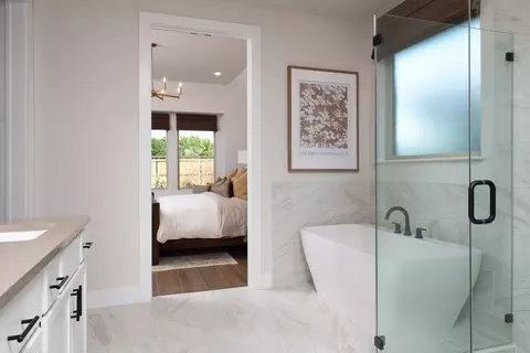 Bath - 1732 Nesting Robin Ln, Krum, TX 76249 photo 4 of 9