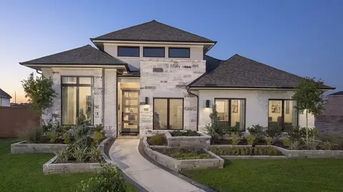 Exterior - 1101 Sandgate Dr, Forney, TX 75126 photo 7 of 13