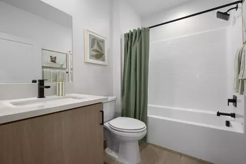 Bath - 7708 Discovery Ln, Santee, CA 92071 photo 1 of 2