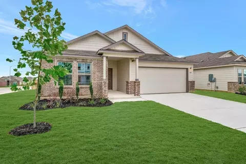 1041 Eagle Xing, Seguin, TX 78155