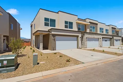 Exterior - 1069 E Malibu Ln, Washington, UT 84780 photo 2 of 3