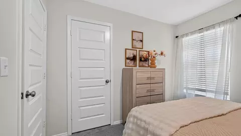 Bedroom - 1633 Rambling Brook Dr, Benton, AR 72015 photo 4 of 4