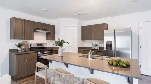 Kitchen - 16613 Blue Pine St, La Pine, OR 97739 photo 1 of 3