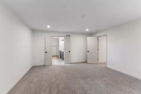 Bedroom - 178 Farmstead Blvd, Springboro, OH 45066 photo 1 of 4