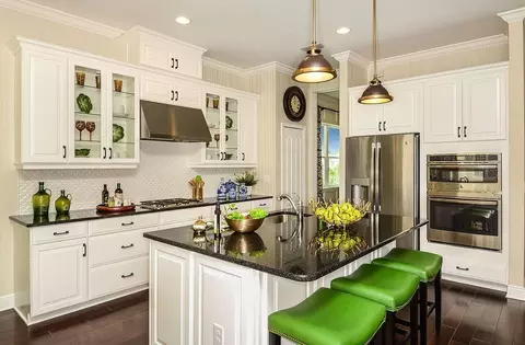 Kitchen - 13427 Old Creek Ct, Parrish, FL 34219 photo 2 of 3
