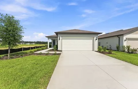 9147 Newmons Pl, Wildwood, FL 34785