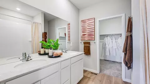 Bath - 1756 Howling Dr, Windsor, CO 80550 photo 1 of 4