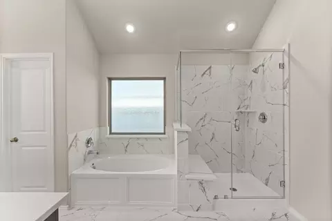 Bath - 32431 Poplar Grove Ln, Spring, TX 77386 photo 2 of 5